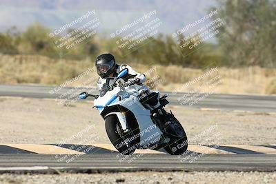 media/Dec-01-2025-Moto Forza (Mon) [[2daa91e15f]]/3-Beginner Group/Session 3 (Turn 3)/
